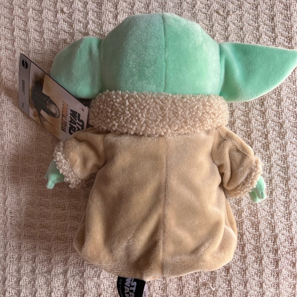 ♡ Baby Yoda Star Wars Plush ♡ - Picture 2 of 3